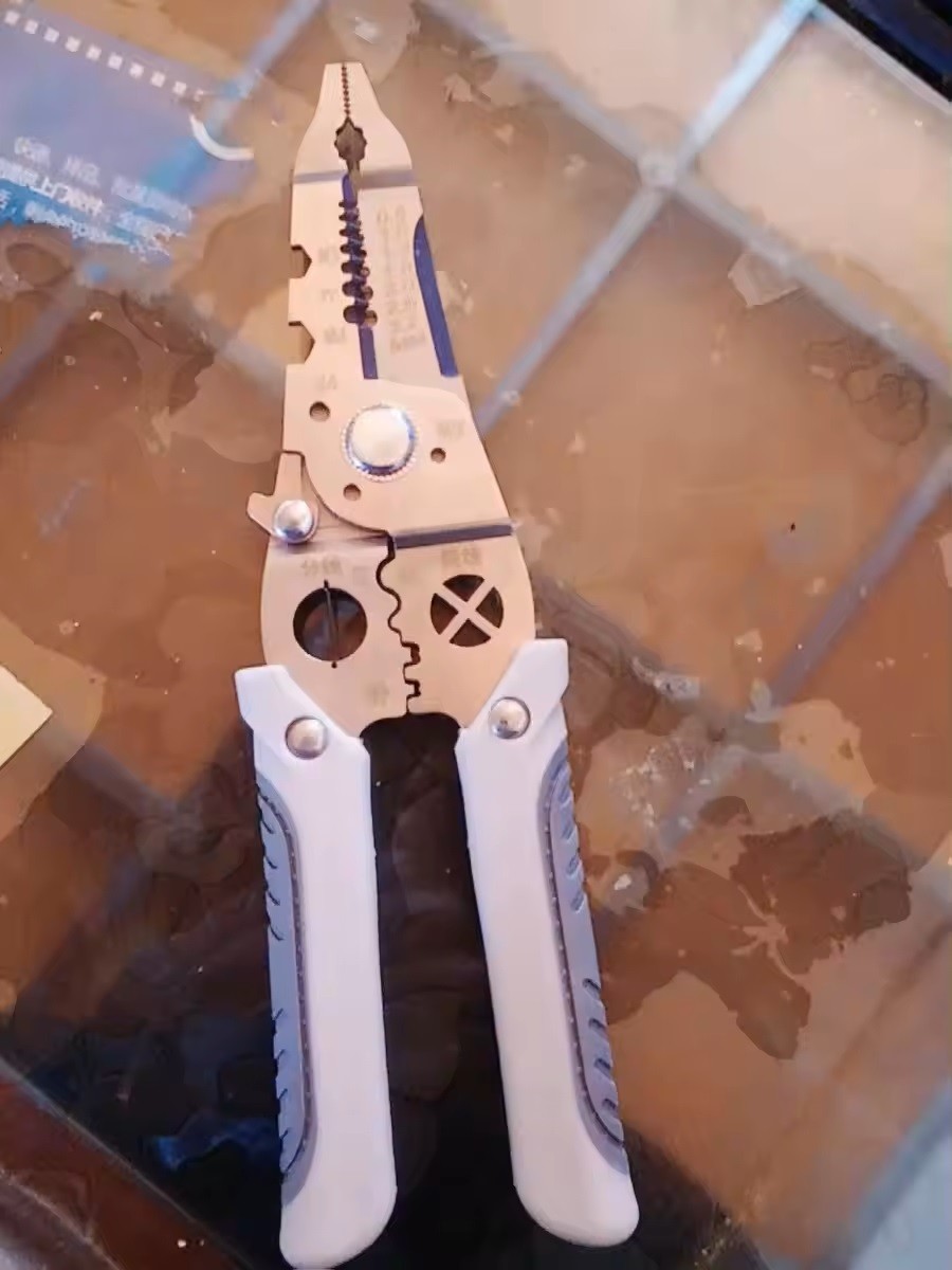 21 i 1 multifunktionell trådtång